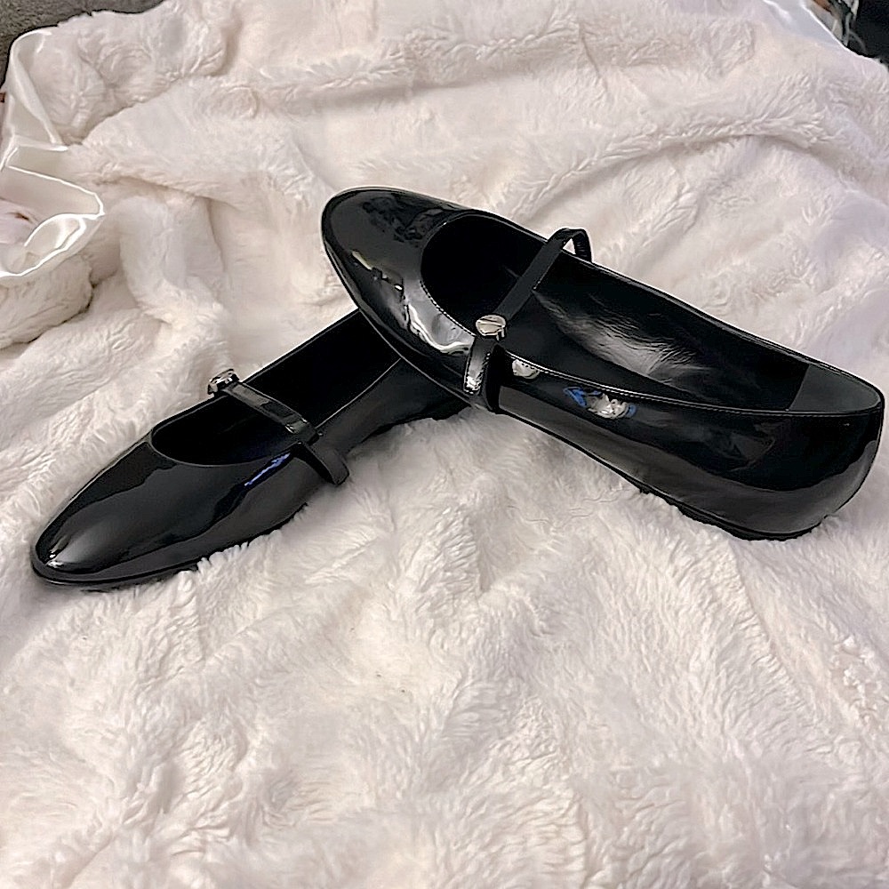 Louis Vuitton Uniformes black paten Mary Jane ballet flats size 40